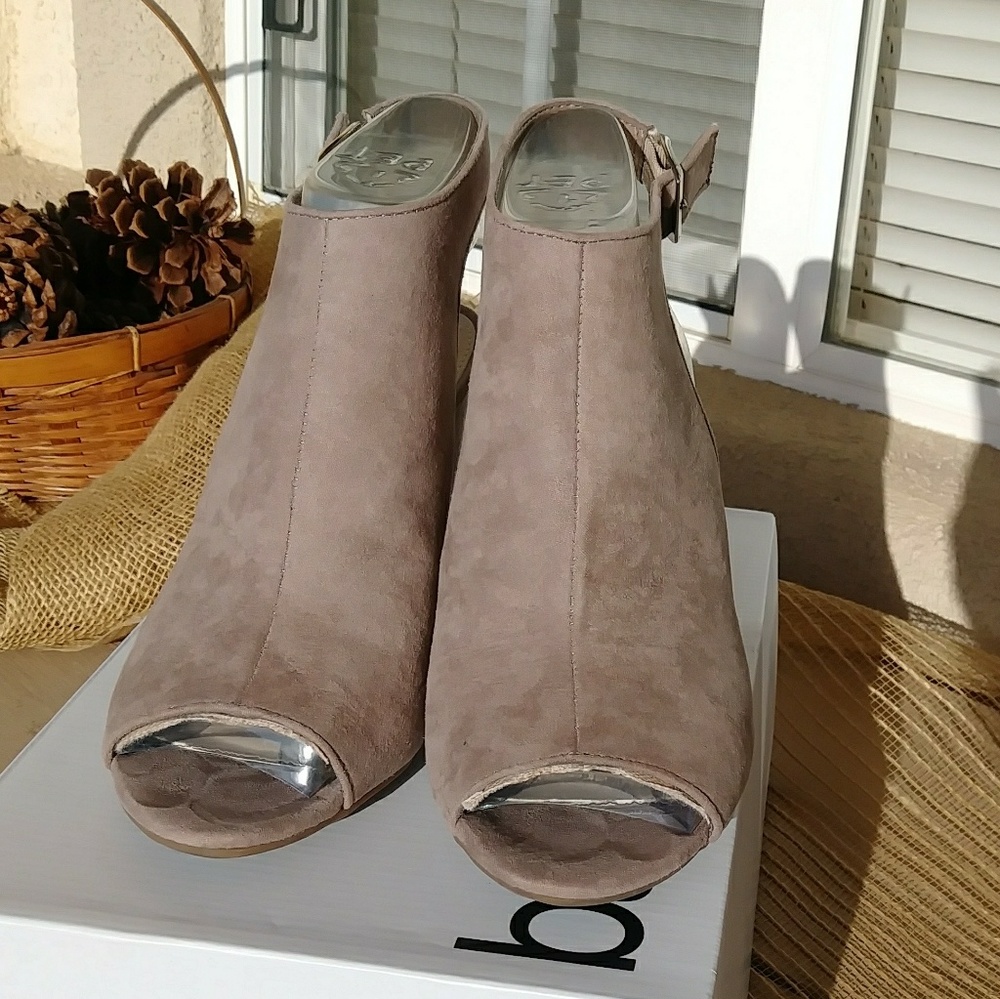 Taupe suede material